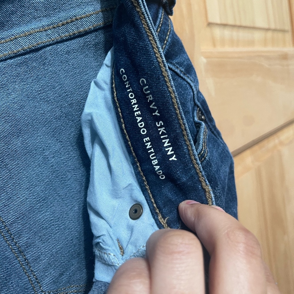 Dark wash skinny jeans